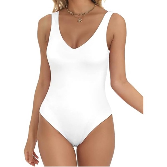 Babaton Tops - Babaton White bodysuits